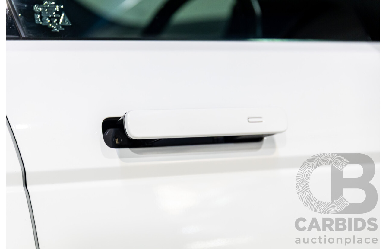 01/2020 Range Rover Evoque D180 S (AWD) L551 132kW MY20.5 4d Wagon Fuji White/Santorini Black Roof Turbo Diesel 2.0L