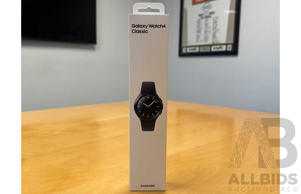 Samsung Galaxy Watch4 - Classic