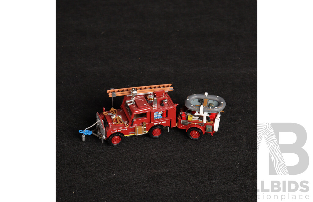Vintage Matchbox Models of Yesteryear 1952 Land Rover Rescue Vehicle and Trailer