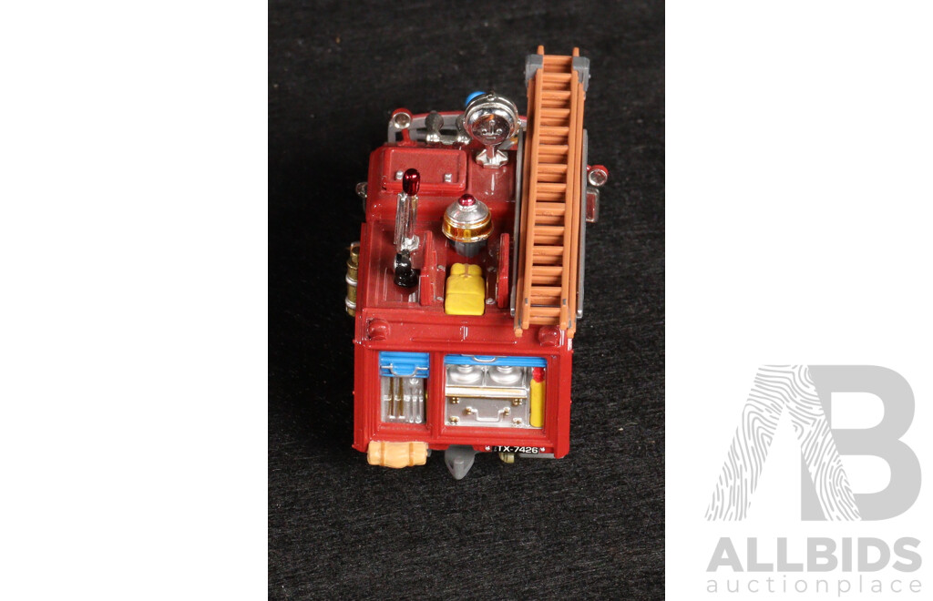 Vintage Matchbox Models of Yesteryear 1952 Land Rover Rescue Vehicle and Trailer