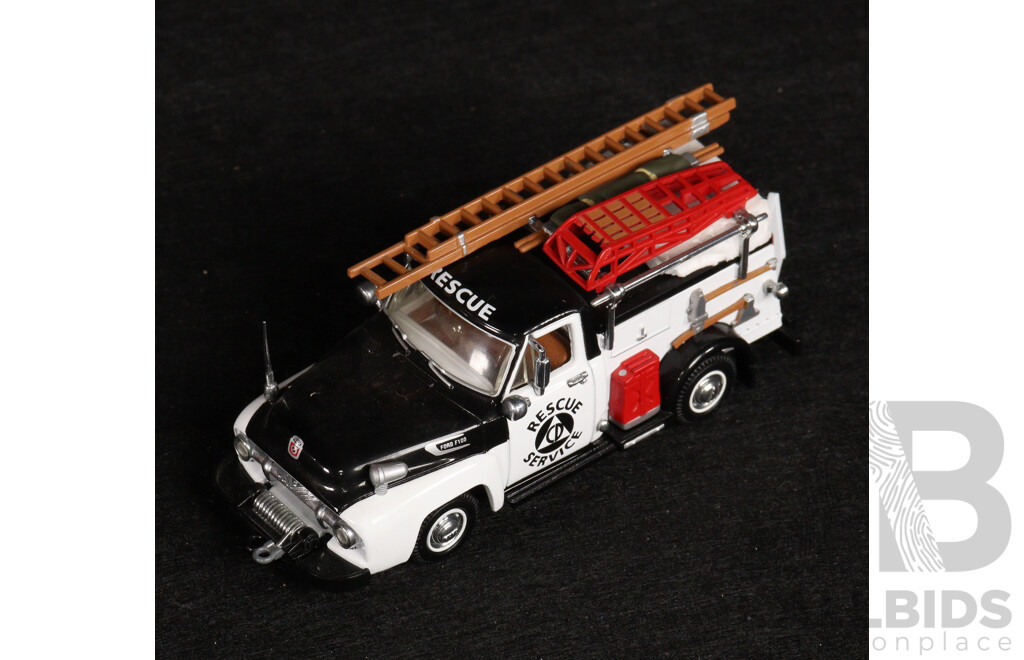 Two Vintage Matchbox Models of Yesteryear 1954 Ford Civil Defense Truck and 1939 Bedford Water Tanker