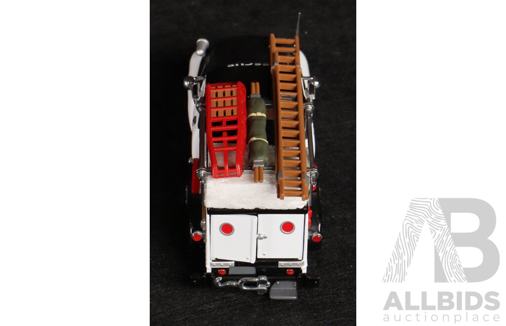 Two Vintage Matchbox Models of Yesteryear 1954 Ford Civil Defense Truck and 1939 Bedford Water Tanker