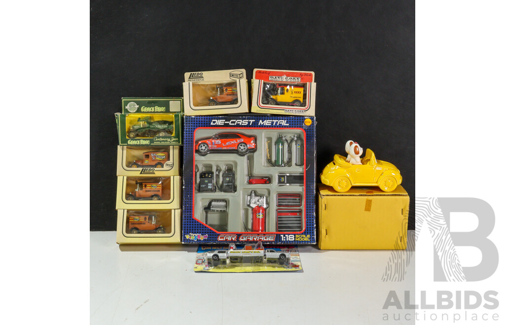 Vintage Matchbox Connectables Crazy Limos, Lledo Days Gone Delivery Trucks, Diecast Lexus Garage, Ceramic VW Money Box