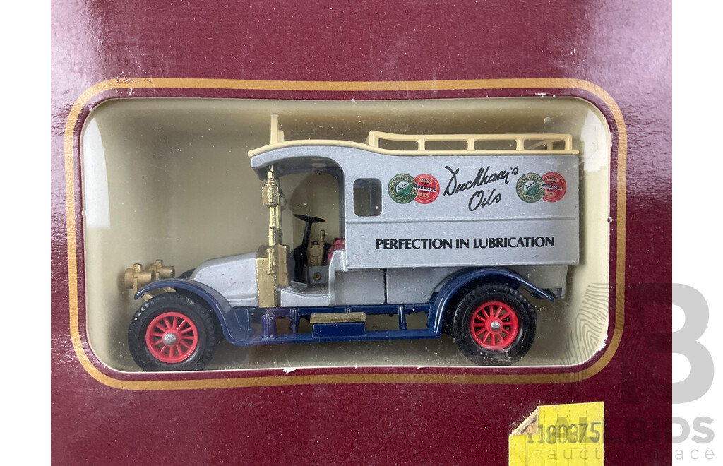 Seven Vintage Matchbox Models of Yesteryear Vehicles Including Limited Edition Gift Set, 1930 Packard, 1922 AEC Omnibus, 1920 Rolls Royce Fire Engine