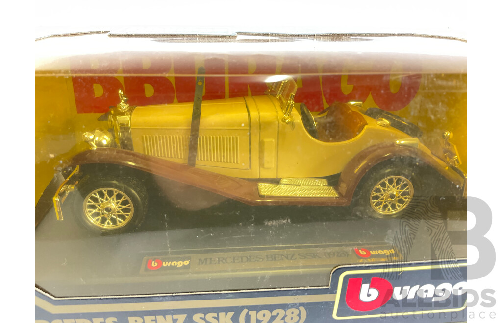 Bugati Diecast 1928 Mercedes Benz SSK and 1932 Bugatti Type 55 - 1:24 Scale