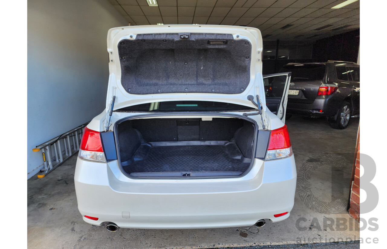 9/2009 Subaru Liberty 3.6R Premium (sat) MY10 4d Sedan White 3.6L