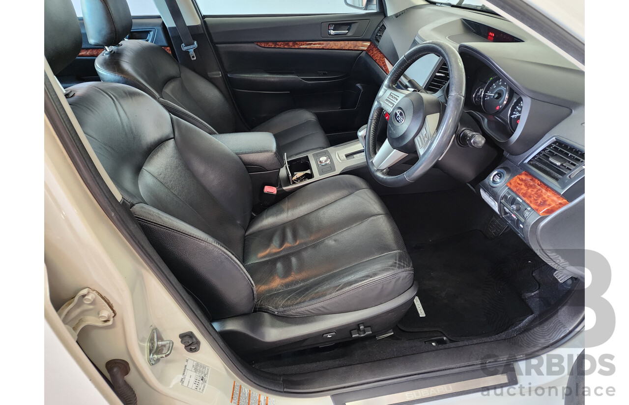 9/2009 Subaru Liberty 3.6R Premium (sat) MY10 4d Sedan White 3.6L