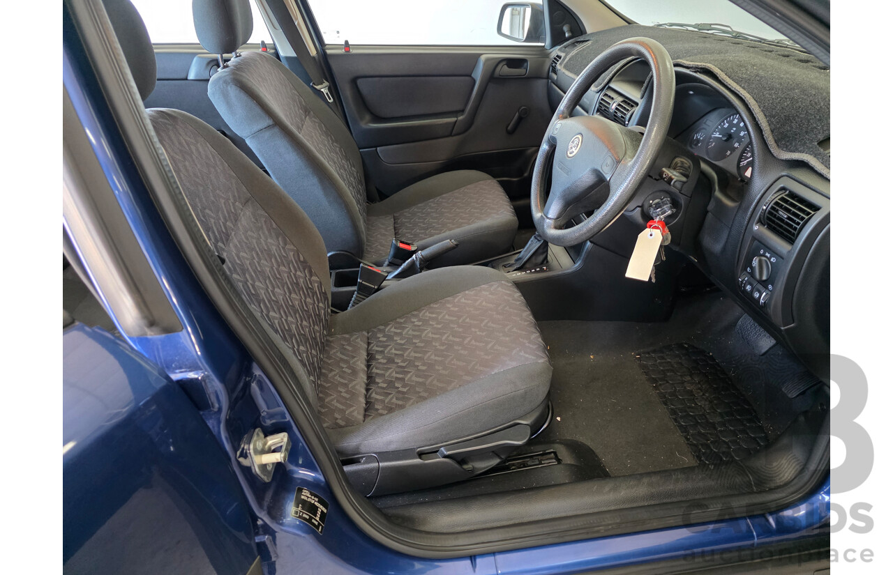 5/2002 Holden Astra Equipe TS 5d Hatchback Blue 1.8L