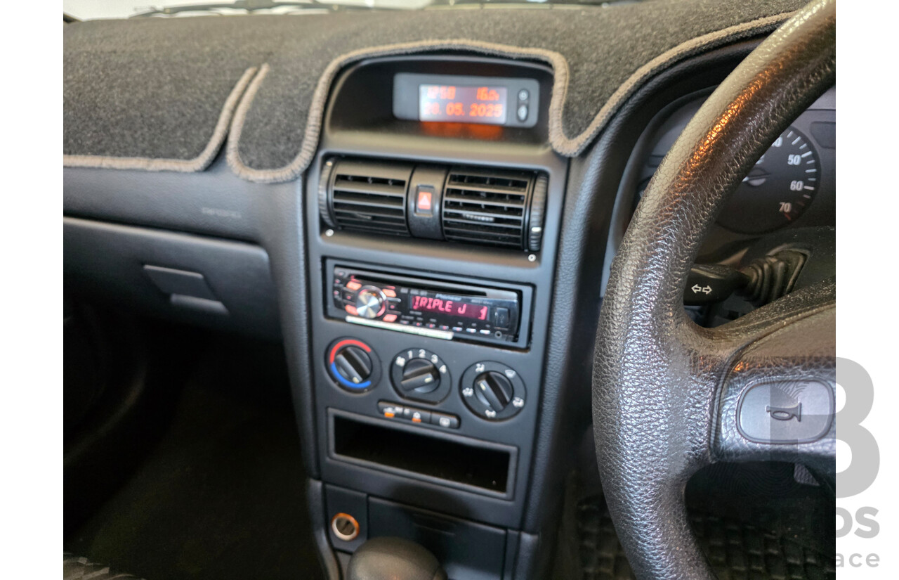 5/2002 Holden Astra Equipe TS 5d Hatchback Blue 1.8L