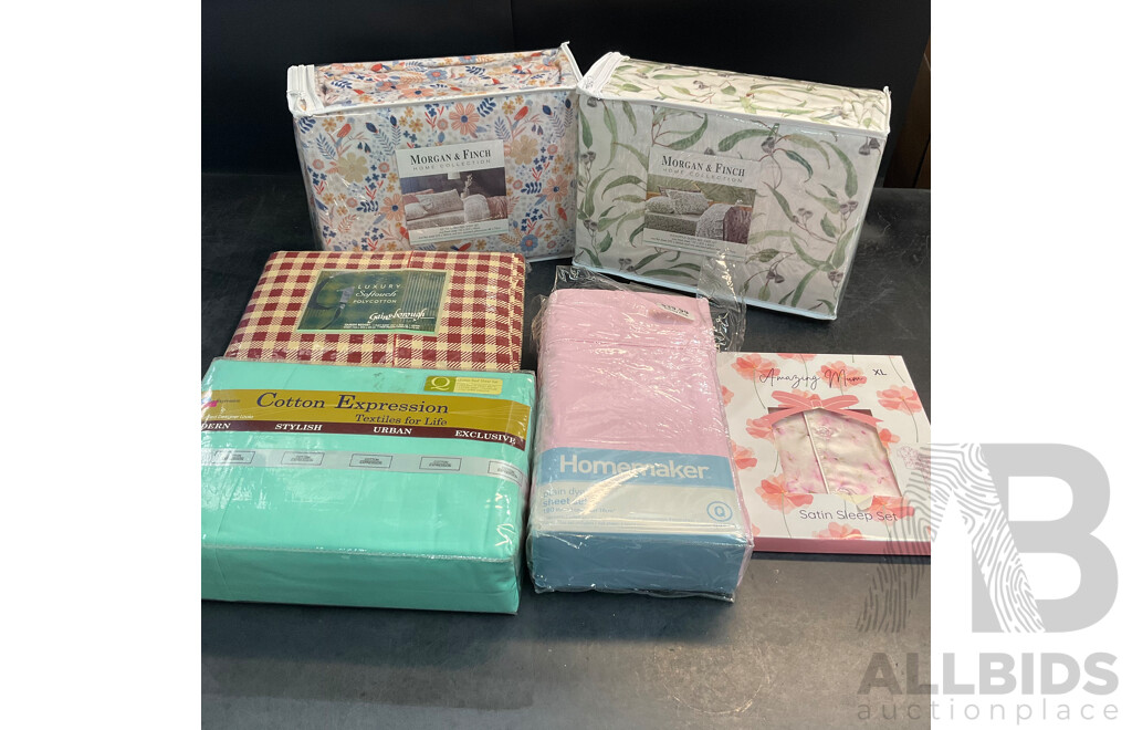 Assorted Queen Size Bed Sheet Sets & Amaging Mum Satin Sleep Set - Lot of 6
