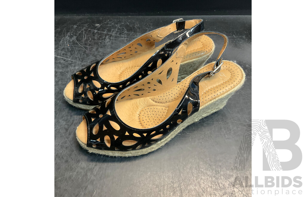 Assorted Women's Open Toe Shoes Included Supersoft, Portland and More - Size 38/39/8 - Lot of 5