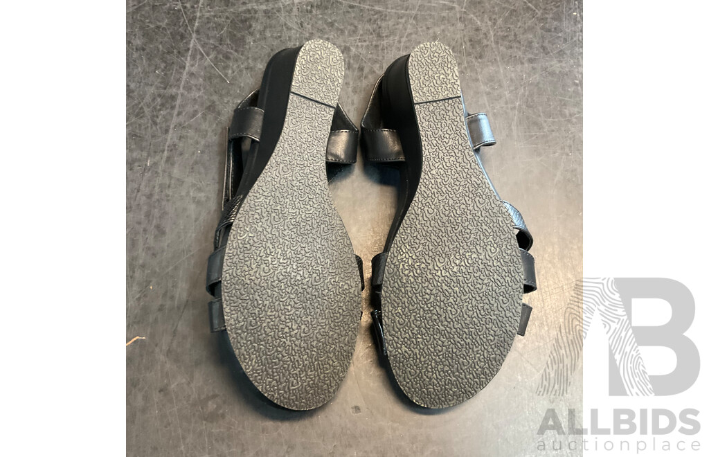 Assorted Women's Open Toe Shoes & Loafer Included Easystep, Portland and More - Size 38/8/8C - Lot of 5
