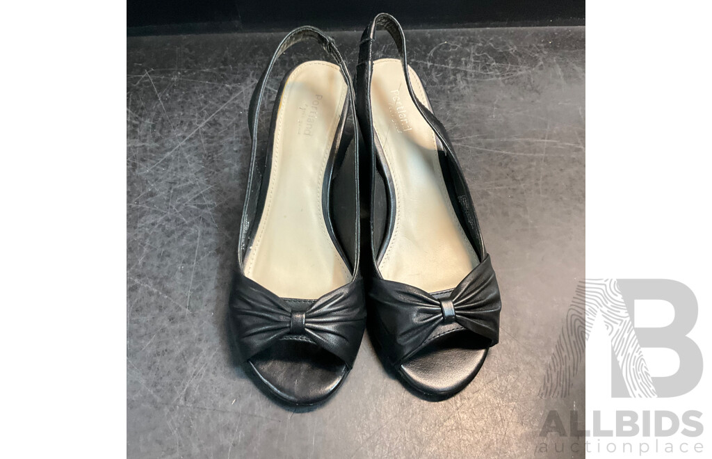 Assorted Women's Shoes  - Size 7 1/2/ 39/8C/ 7 - Lot of 6