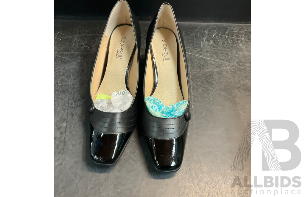 Assorted Women's Shoes  - Size 7 1/2/ 39/8C/ 7 - Lot of 6