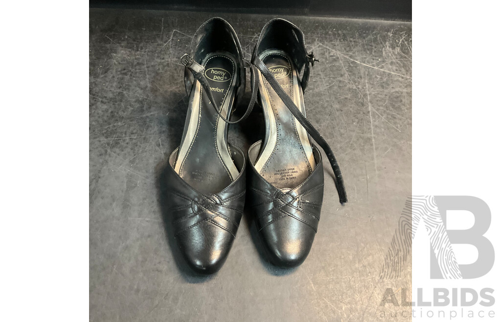 Assorted Women's Shoes  - Size 7 1/2/ 39/8C/ 7 - Lot of 6