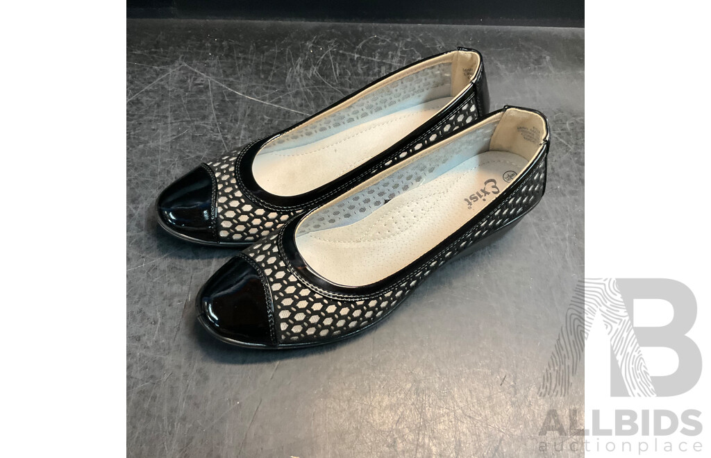 Assorted Women's Open Toes Shoes & Loafers - Size 39/9 - Lot of 6