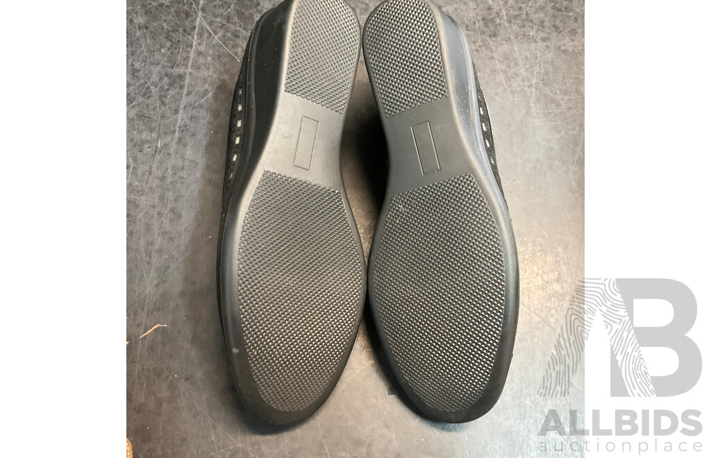 Assorted Women's Open Toes Shoes & Loafers - Size 39/9 - Lot of 6