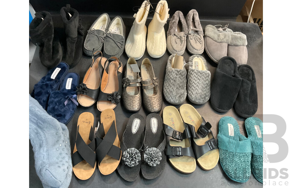 Assorted Women's Open Toes Shoes/ Loafers/Indoor Slippers & More - Various Sizes - Lot of 15
