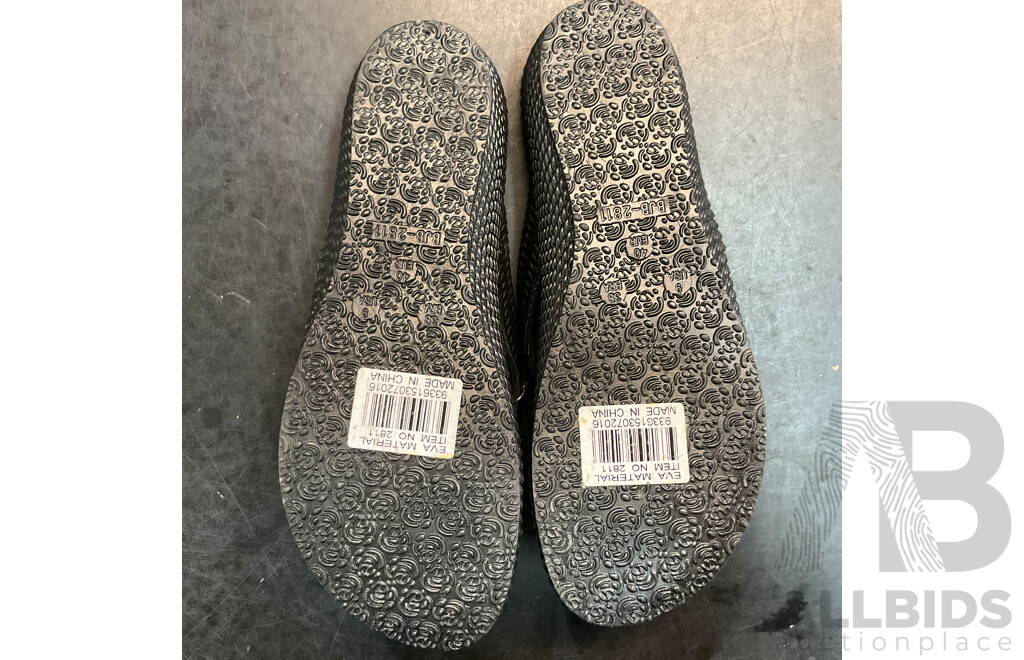 Assorted Women's Open Toes Shoes/ Loafers/Indoor Slippers & More - Various Sizes - Lot of 15