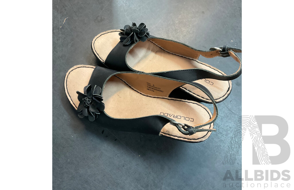 Assorted Women's Open Toes Shoes/ Loafers/Indoor Slippers & More - Various Sizes - Lot of 15