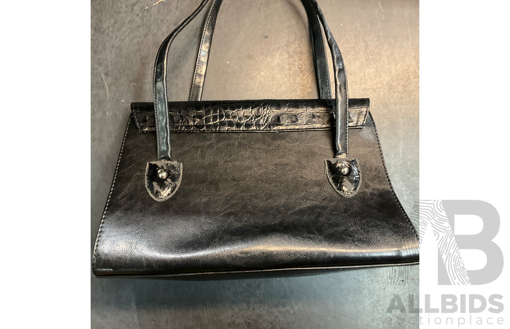 GIANIBERNINI Monogram Crossbody Bag & Assorted of Shoulder Bag - Lot of 5