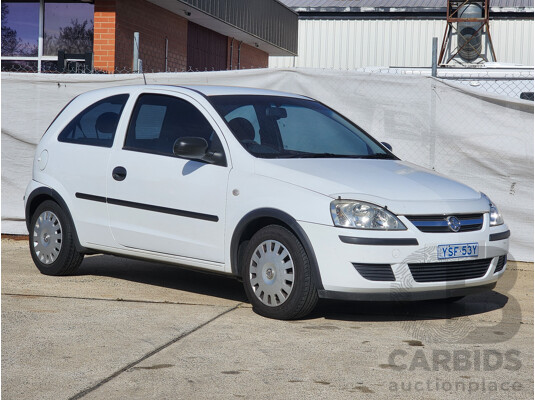 4/2005 Holden Barina  XC (MY04.5) 3d Hatchback White 1.4L