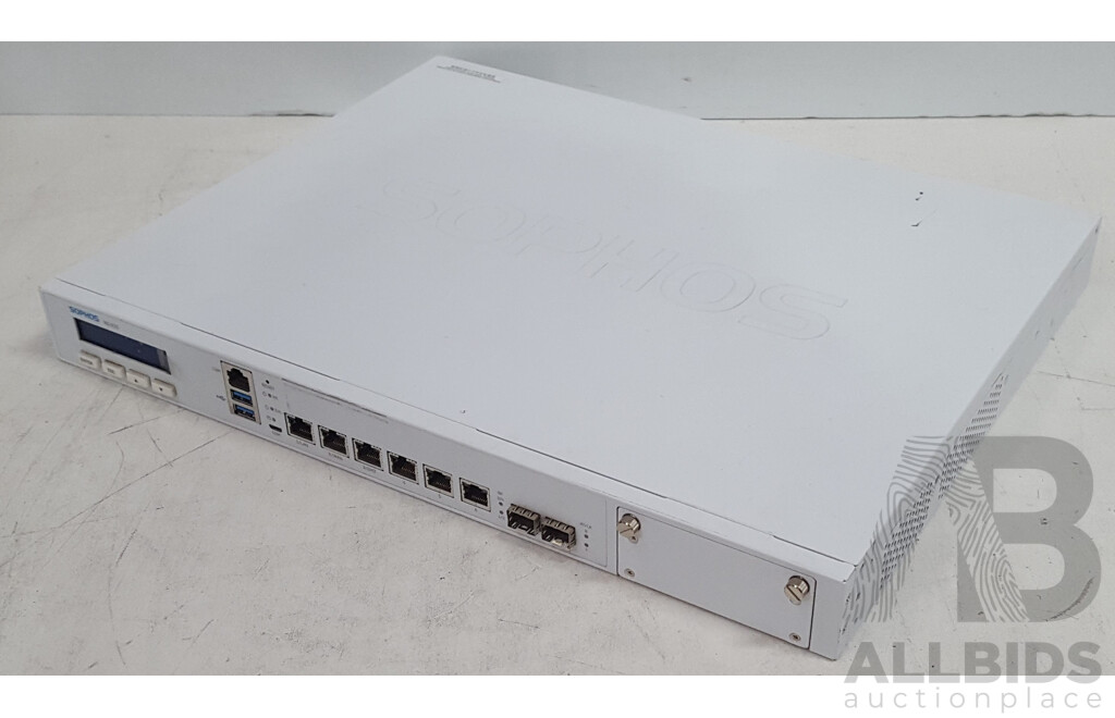 Sophos XG-210 Network Security/Firewall Appliance