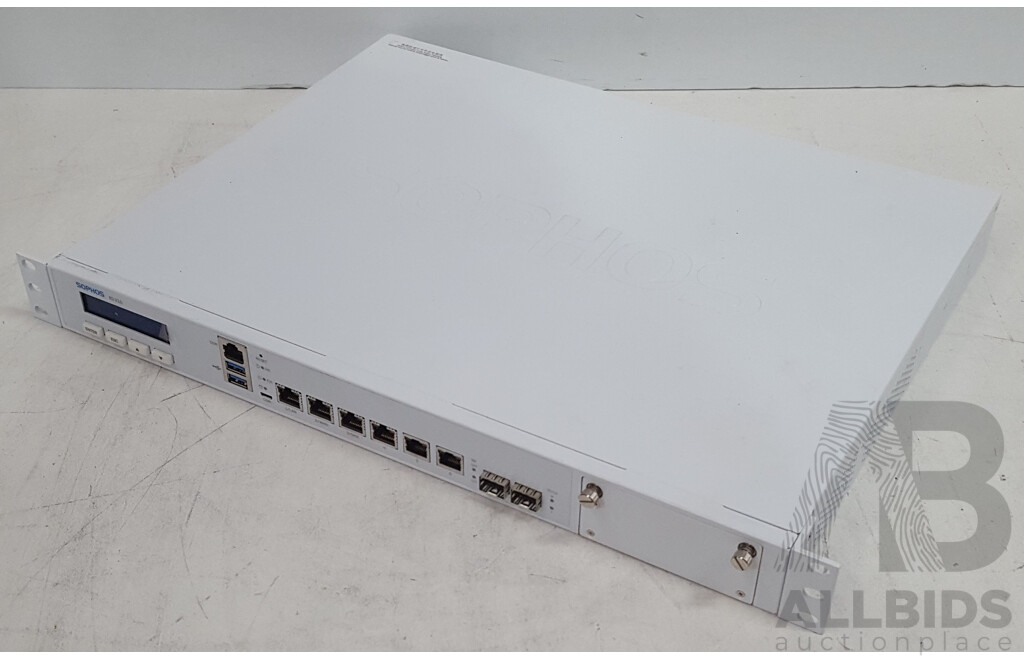 Sophos XG-210 Network Security/Firewall Appliance