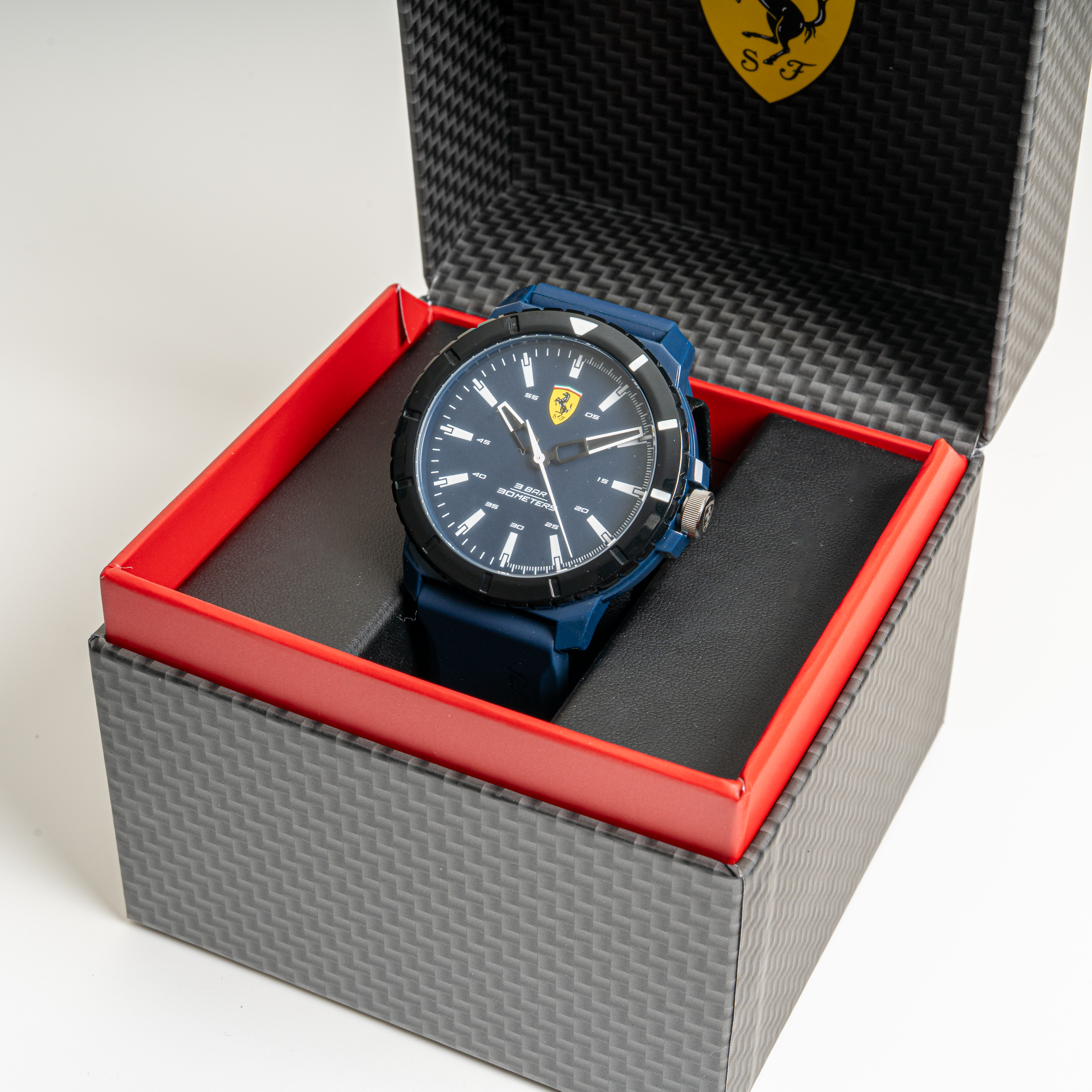 Scuderia Ferrari 44mm Forza Evo - Lot 1611758 | EHVA