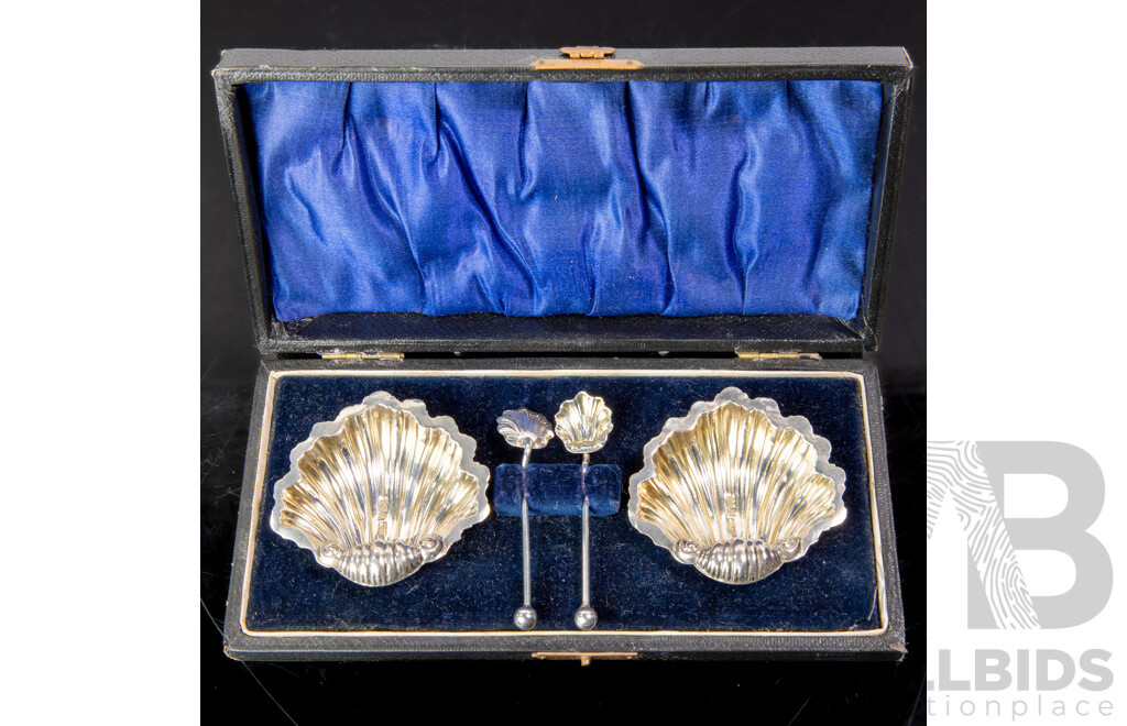 Pair Antique Sterling Silver Scallop Form Salts with Matching Spoons, in Original Case, J & R Griffin, Chester, 1909