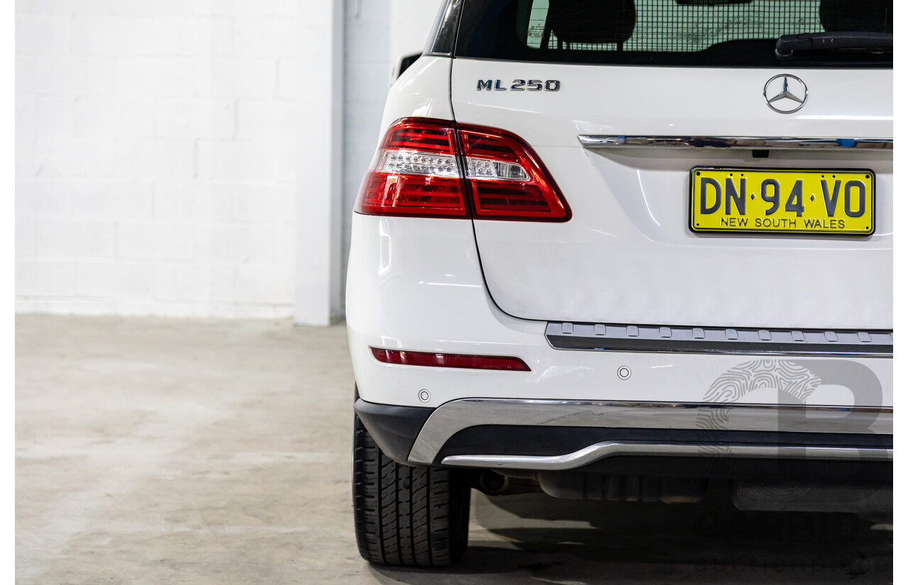 11/2014 Mercedes-Benz ML250 CDI Bluetec (4x4) 166 4d Wagon Polar White Turbo Diesel 2.1L
