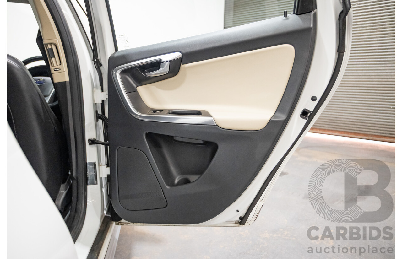 7/2013 Volvo XC60 T6 R-Design (AWD) DZ MY12 4d Wagon White Turbo 3.0L