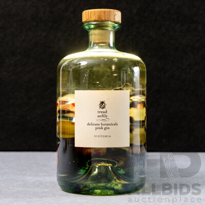 Tread Softly Delicate Botanicals Pink Gin, Victoria