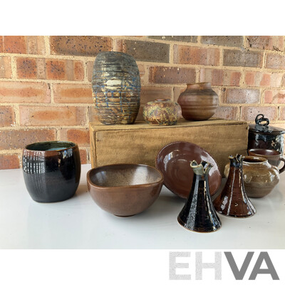 Roma Rubensohn (1927-2025) Collection of Studio Pottery Collection in Brown Blue Tones - Lot of 11