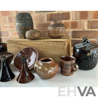 Roma Rubensohn (1927-2025) Collection of Studio Pottery Collection in Brown Blue Tones - Lot of 11