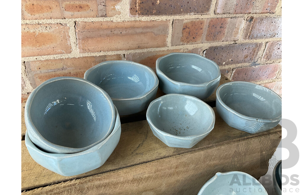 Roma Rubensohn (1927-2025) Collection of Studio Pottery Collection in Beige Blue Tones - Lot of 27