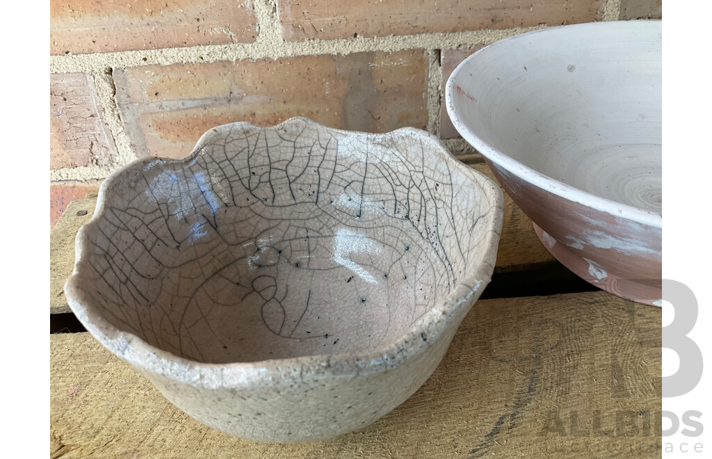 Roma Rubensohn (1927-2025) Collection of Studio Pottery Collection in Beige, Grey, Green Tones - Lot of 6