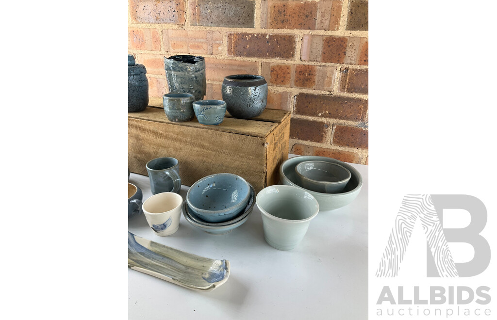 Roma Rubensohn (1927-2025) Collection of Studio Pottery Collection in Blue Tones - Lot of 23