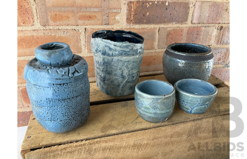 Roma Rubensohn (1927-2025) Collection of Studio Pottery Collection in Blue Tones - Lot of 23