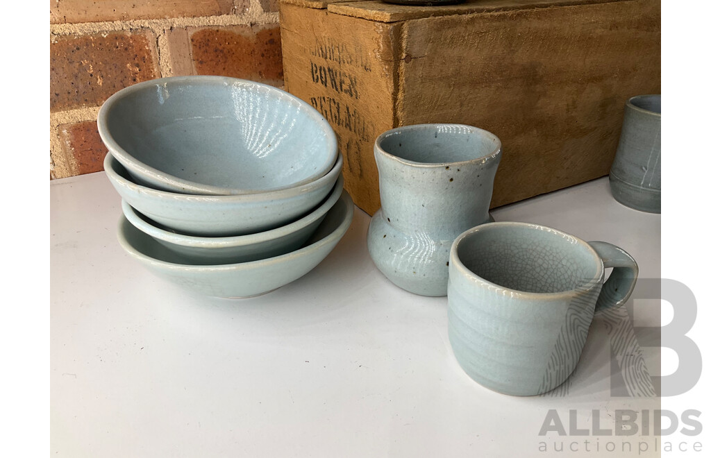 Roma Rubensohn (1927-2025) Collection of Studio Pottery Collection in Blue Tones - Lot of 23