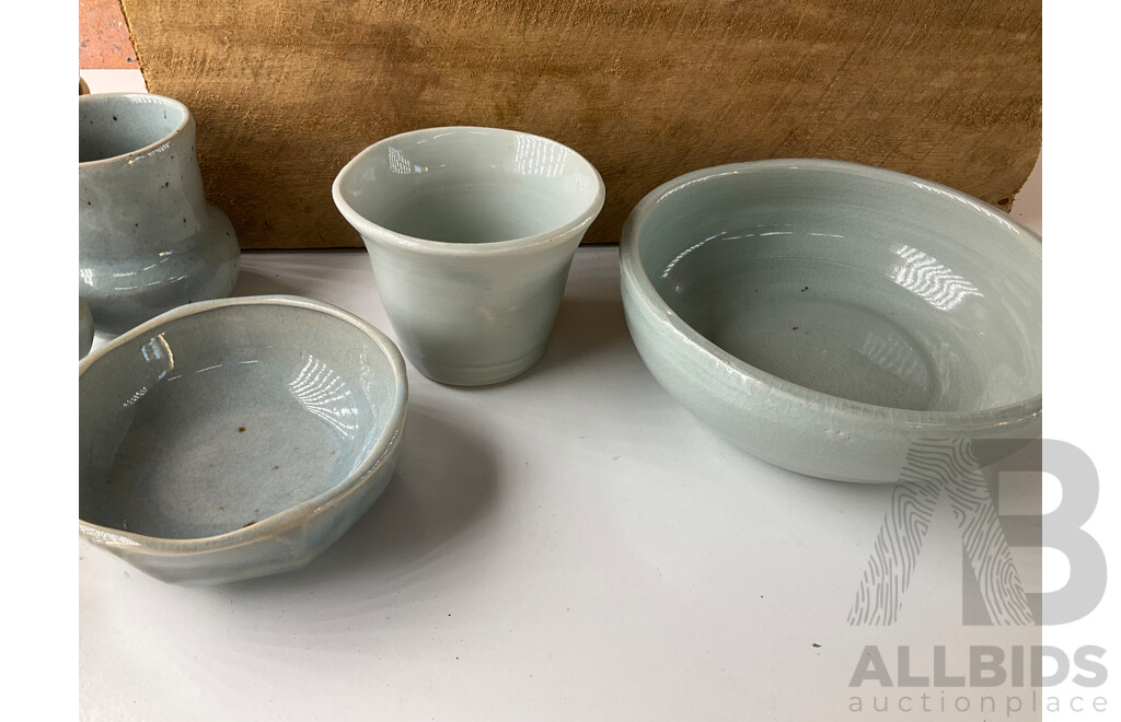 Roma Rubensohn (1927-2025) Collection of Studio Pottery Collection in Blue Tones - Lot of 23