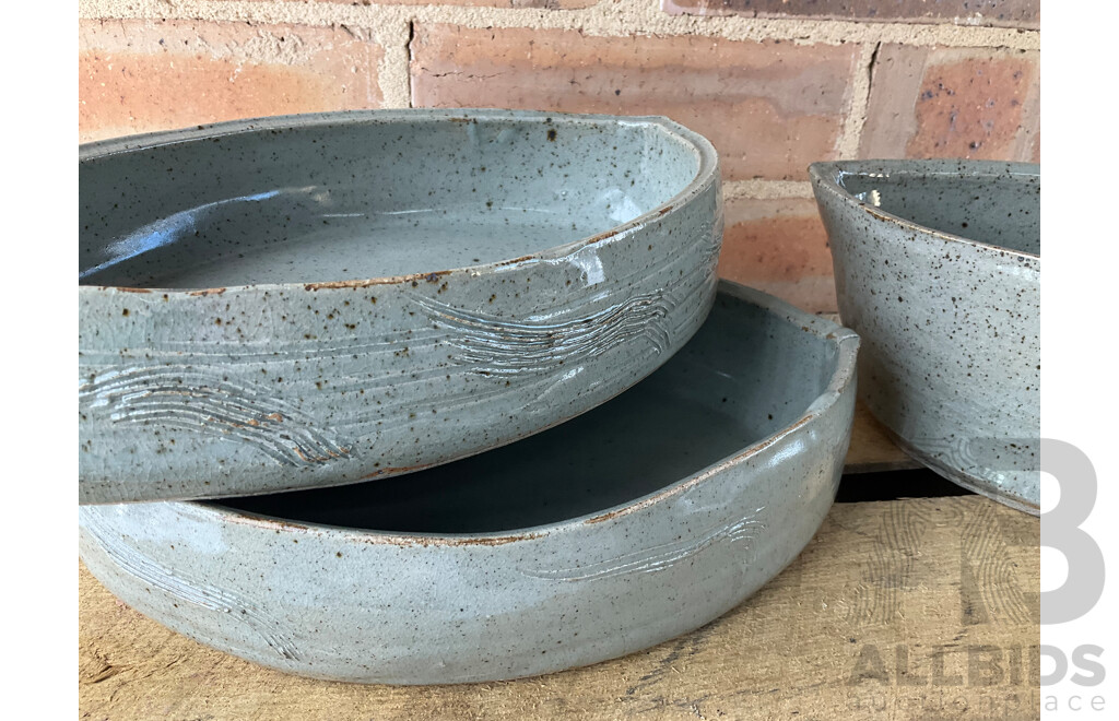 Roma Rubensohn (1927-2025) Collection of Studio Pottery Collection in Green Tones - Lot of 18