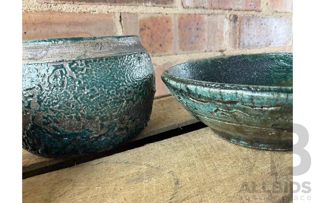 Roma Rubensohn (1927-2025) Collection of Studio Pottery Collection in Green Brown Tones - Lot of 11