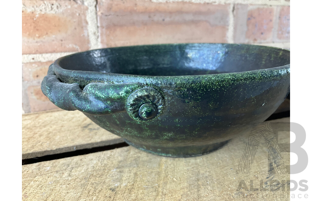 Roma Rubensohn (1927-2025) Collection of Studio Pottery Collection in Green Brown Tones - Lot of 11