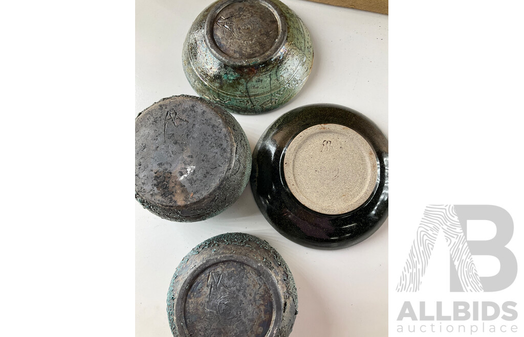 Roma Rubensohn (1927-2025) Collection of Studio Pottery Collection in Green Brown Tones - Lot of 11