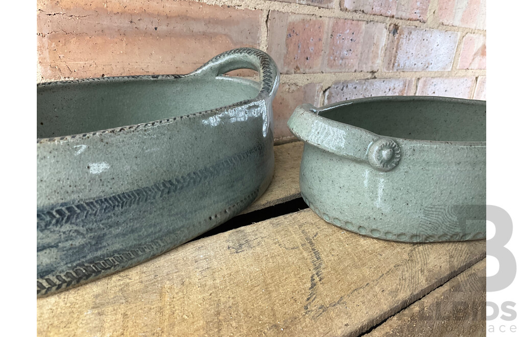 Roma Rubensohn (1927-2025) Collection of Studio Pottery Collection in Green Beige Tones - Lot of 26