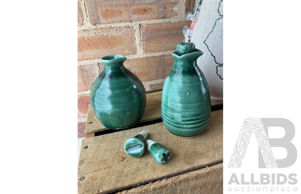 Roma Rubensohn (1927-2025) Collection of Studio Pottery in Green Tones and others- Lot of 21