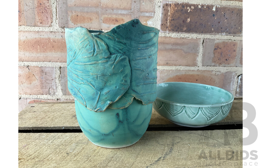 Roma Rubensohn (1927-2025) Collection of Studio Pottery in Green Tones and others- Lot of 21