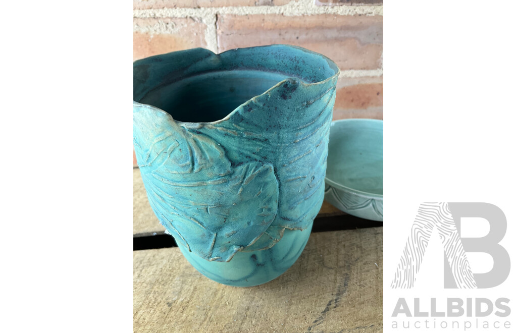 Roma Rubensohn (1927-2025) Collection of Studio Pottery in Green Tones and others- Lot of 21
