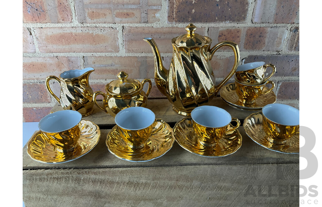 Large lot of English Plates and Tea Sets